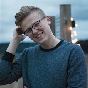 Meet your Posher, Cory